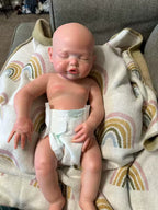 Lalka Reborn 46 cm – śpiąca dziewczynka z miękkiego silikonu