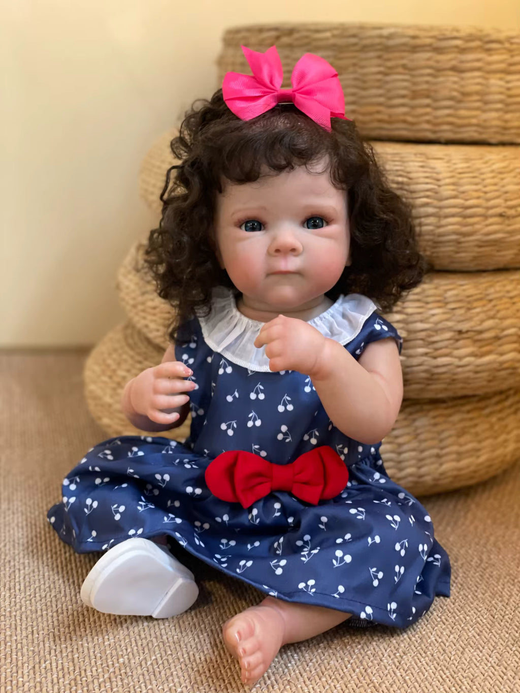 Lalka Reborn Bettie 45 cm – realistyczna dziewczynka z miękkiego silikonu winylowego
