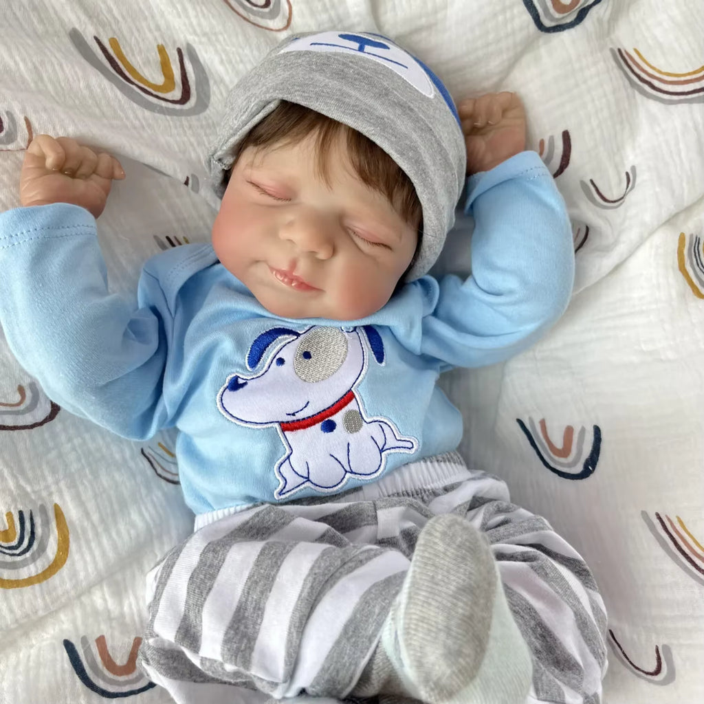 Lalka Reborn 48 cm – śpiące niemowlę z miękkim materiałowym korpusem