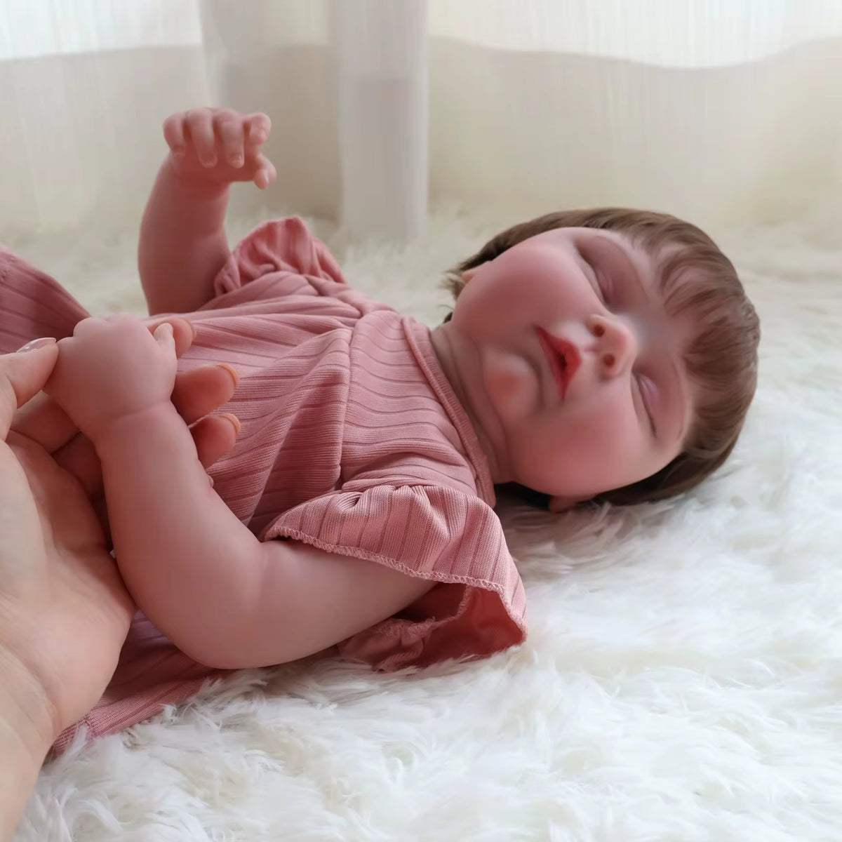 Lalka Reborn Mila 50 cm – realistyczne niemowlę z miękkim korpusem
