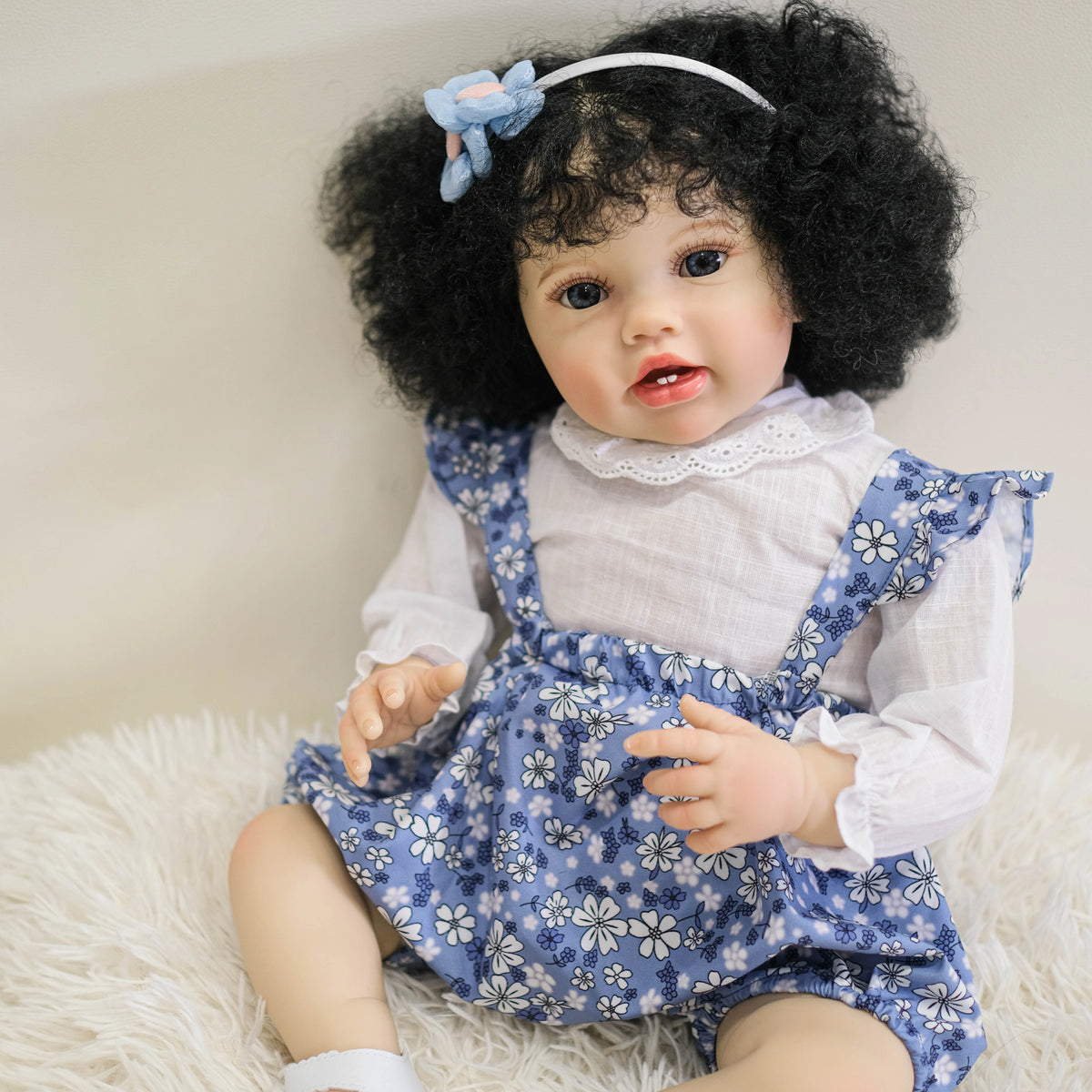 Lalka Reborn Lottie 60 cm – realistyczna lalka niemowlęca z miękkim korpusem