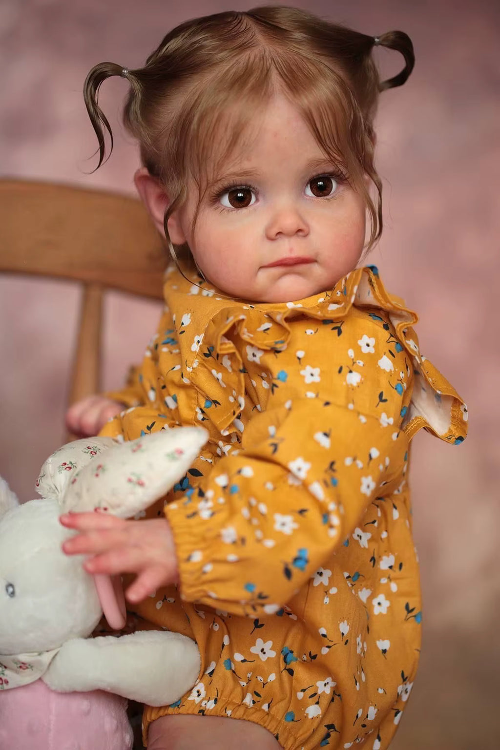 Maggie 60 cm – realistyczna lalka Reborn z ręcznie implantowanymi włosami
