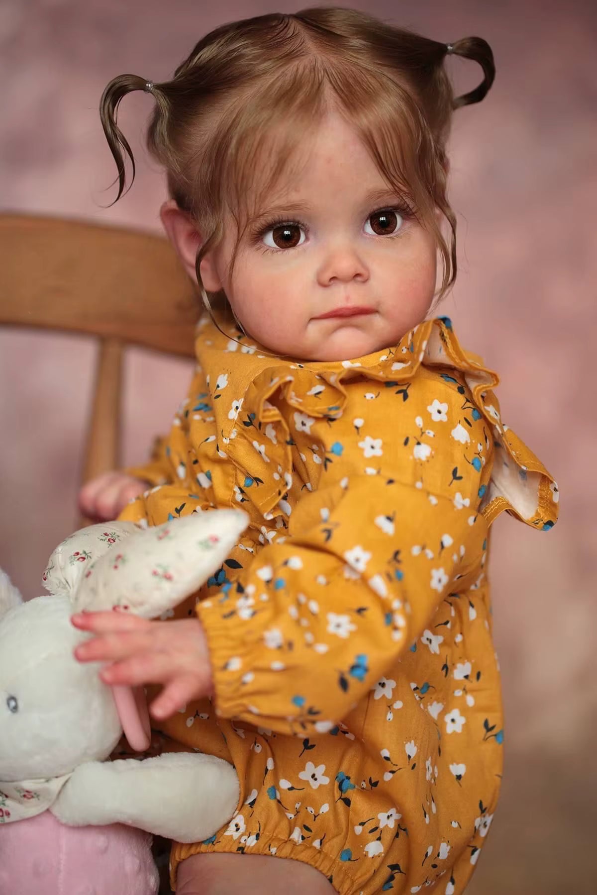 Maggie 60 cm – realistyczna lalka Reborn z ręcznie implantowanymi włosami