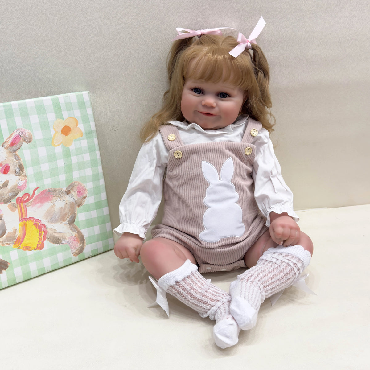 Lalka Reborn Maddie 60 cm – realistyczna dziewczynka z miękkim materiałowym korpusem