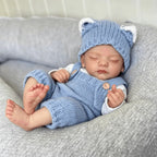 Lalka Reborn Sammy 45 cm – śpiące niemowlę z materiałowym korpusem