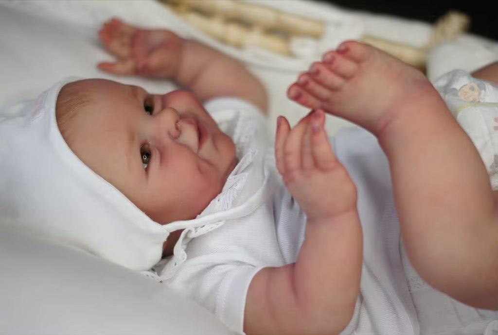 Lalka Reborn Shaya 55 cm – realistyczny chłopiec z miękkim dotykiem