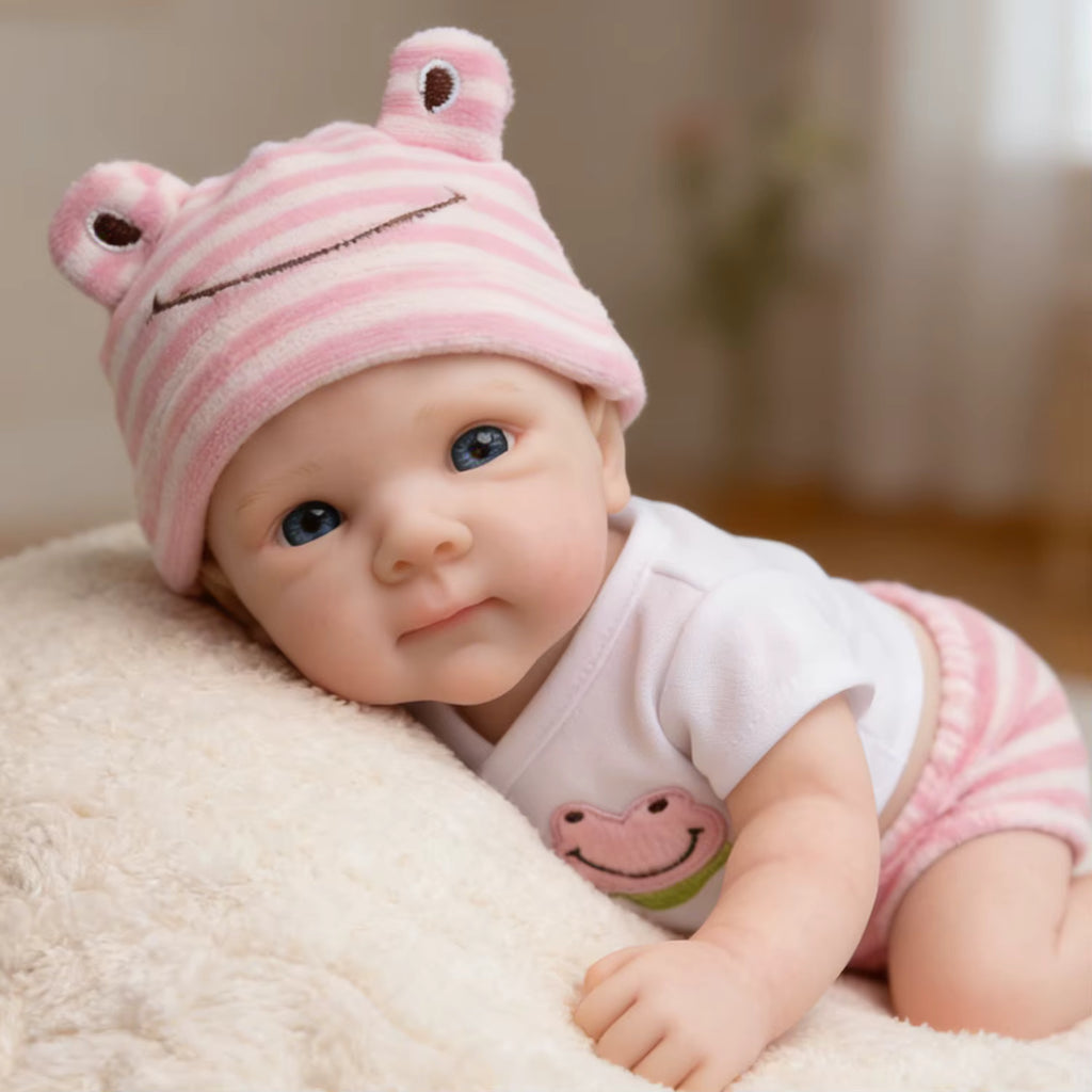 Lalka Reborn Bettie 30 cm – miękka lalka niemowlęca z pełnego silikonu