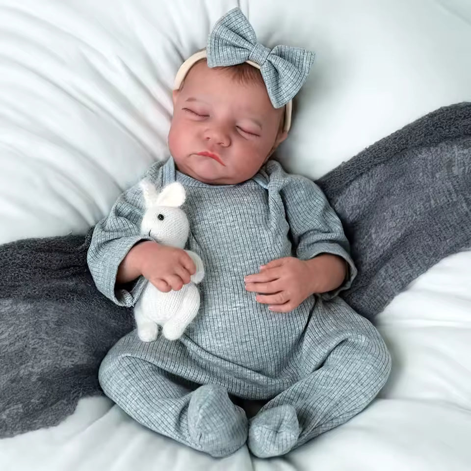Lalka Reborn Levi 45 cm – realistyczna śpiąca dziewczynka